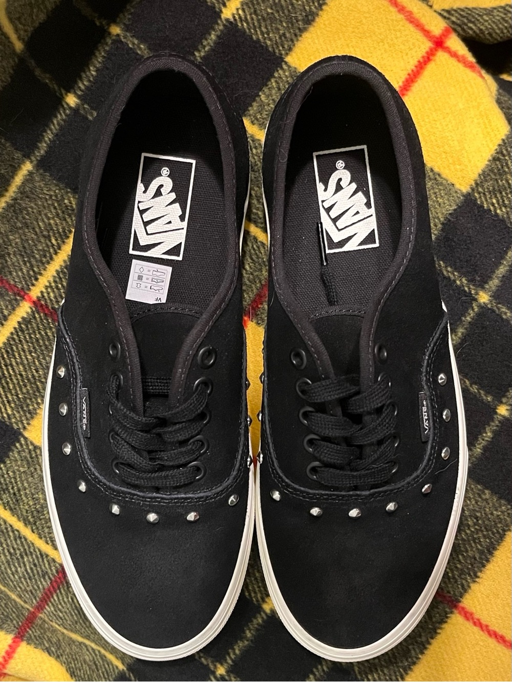 NWOB Vans Authentic Spikes Skate Shoe - Black Suede Size 9 women’s/7.5 men’s